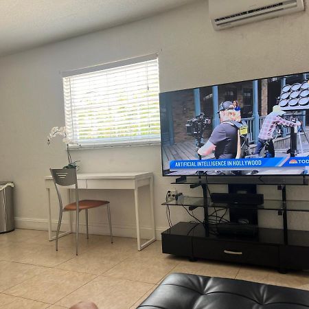 Вилла Miami Haven By Airport Экстерьер фото
